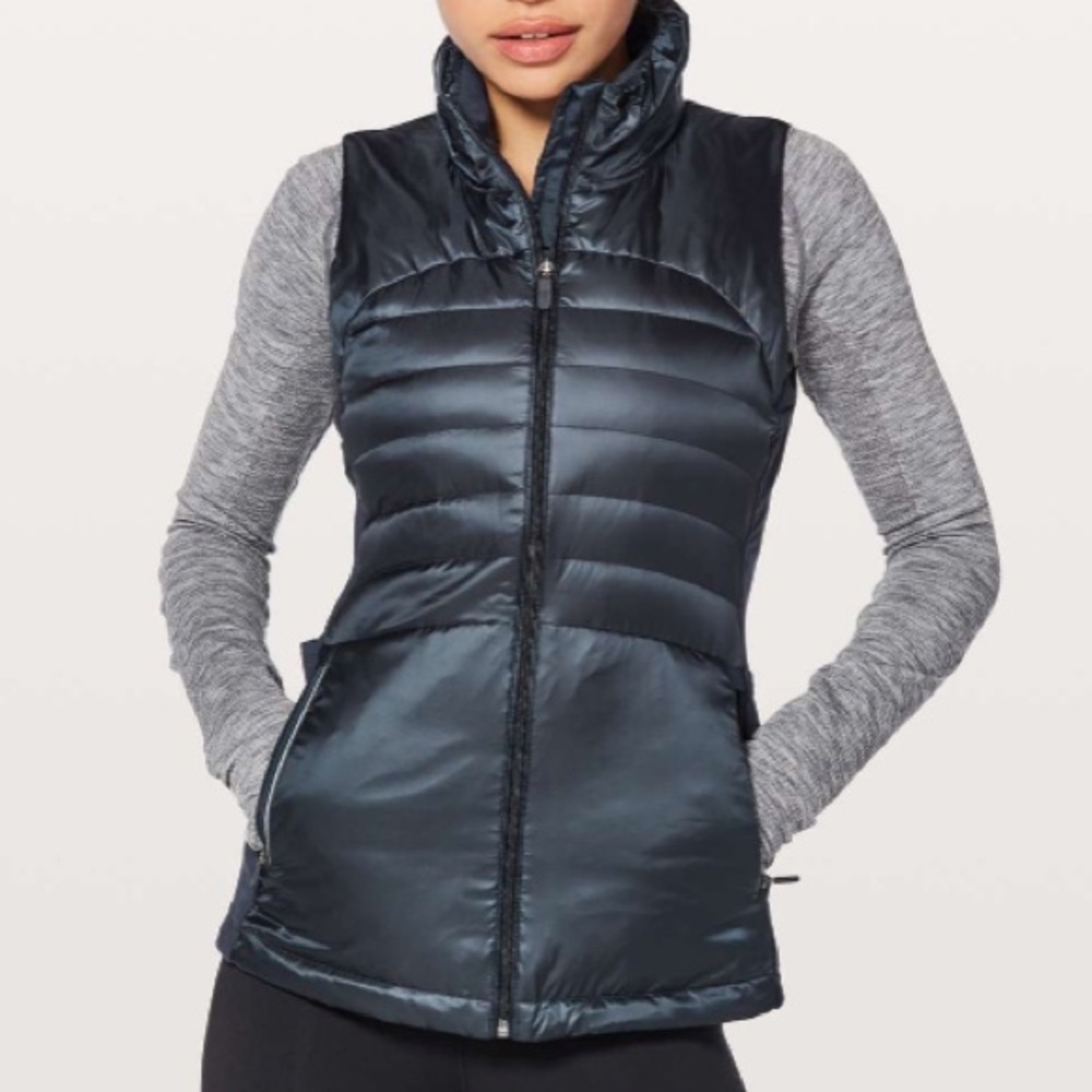 Lululemon Down For a Run II Vest, Navy, Size 6